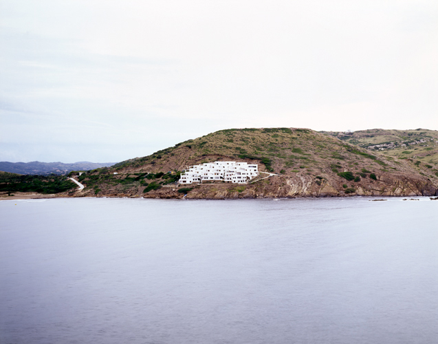 Closed Island - Manuel Pinar